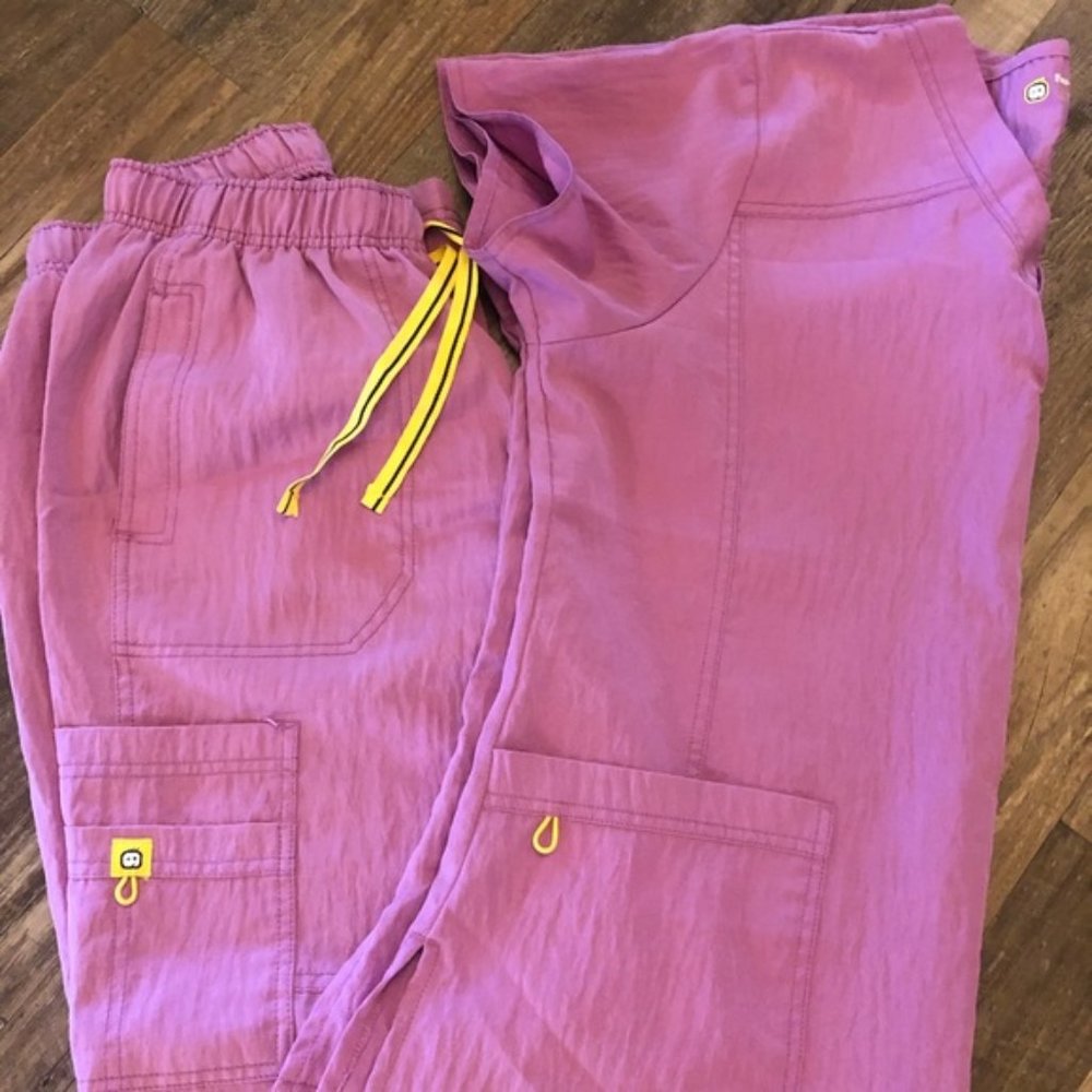 WonderWink 4 stretch scrub set